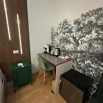 Domus Avi - Re Di Maison d'hôtes 4*