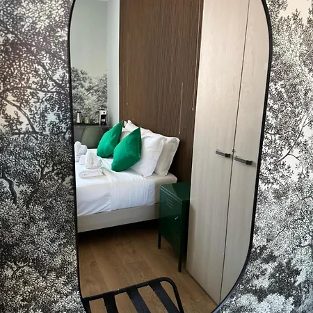 Guest house Domus Avi - Re Di